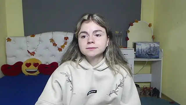 TinaRedly online show from November 16, 2025, 6:45 pm