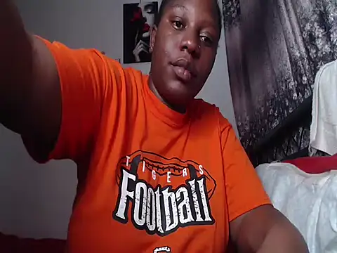 Snapshot of Whimsicalwillow chatting on October 29, 2025, 3:22 pm Whimsicalwillow online show from October 29, 2025, 3:22 pm