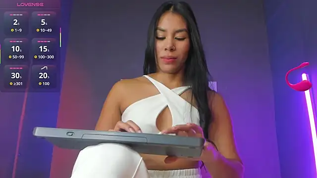 MadissonShakur online show from September 13, 2025, 5:13 pm