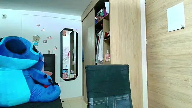 megan collins96 online show from April 18, 2026, 9:59 pm