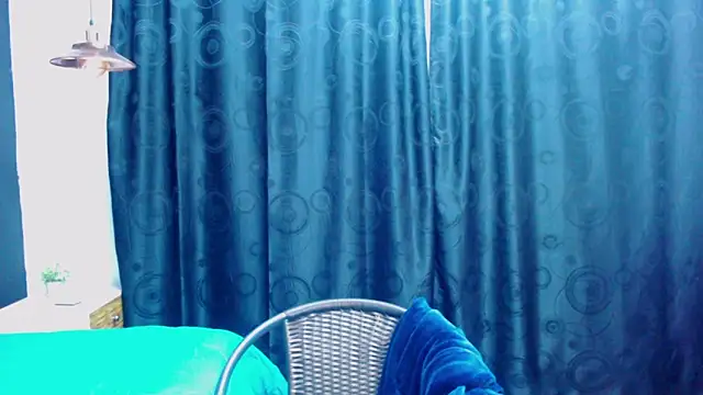 Snapshot of megan_collins96 chatting on February 17, 2025, 7:33 pm megan collins96 online show from February 17, 2025, 7:33 pm