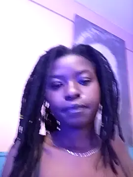 Snapshot of lauraporsi chatting on January 28, 2025, 3:25 am lauraporsi online show from January 28, 2025, 3:25 am