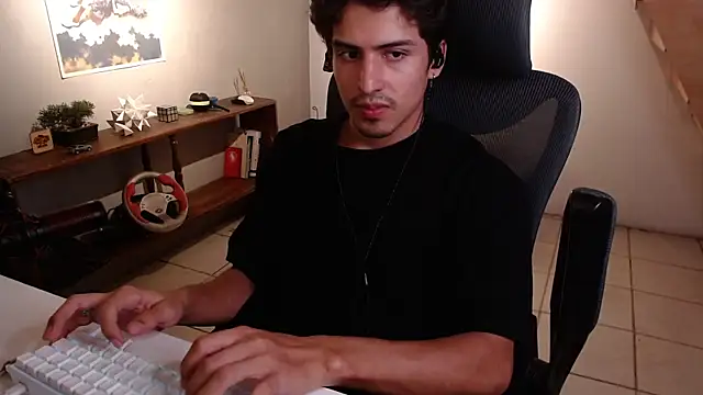 Snapshot of Thieves9 chatting on February 12, 2026, 5:18 am Thieves9 online show from February 12, 2026, 5:18 am