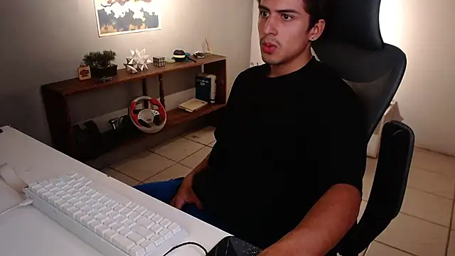 Snapshot of Thieves9 chatting on February 1, 2026, 4:22 am Thieves9 online show from February 1, 2026, 4:22 am