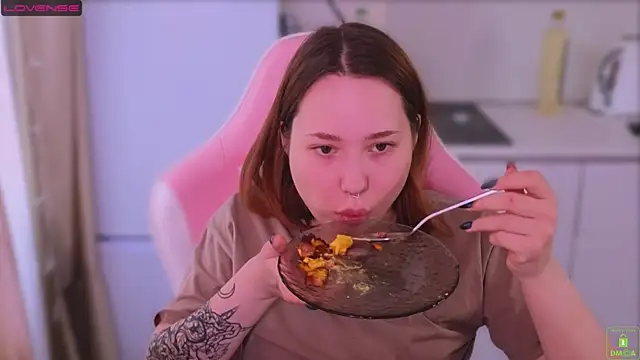 Airyhill online show from April 14, 2026, 11:04 am