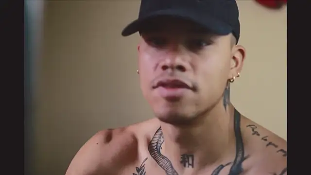 Snapshot of Osiiriis chatting on March 8, 2025, 9:40 pm Osiiriis online show from March 8, 2025, 9:40 pm