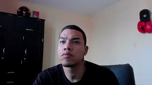 Snapshot of Osiiriis chatting on March 2, 2025, 12:14 pm Osiiriis online show from March 2, 2025, 12:14 pm