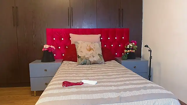 VeryGoodBadGirl1 online show from August 3, 2026, 9:31 pm