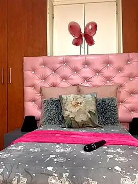 VeryGoodBadGirl1 online show from November 30, 2025, 8:48 am