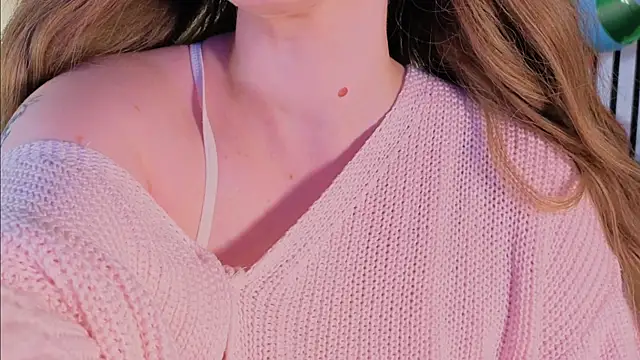 ELLIEJAY online show from December 4, 2025, 5:39 am