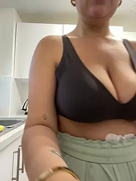 magical mia online show from July 3, 2026, 1:06 pm