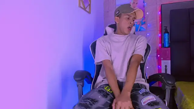 dilan alfonzo online show from November 7, 2025, 7:40 pm