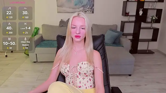 AleksaBlonde online show from October 6, 2025, 5:52 am