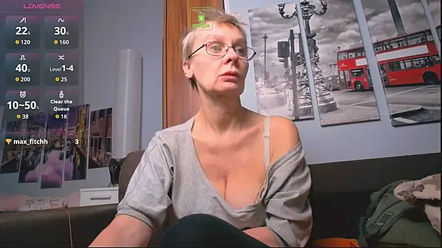 HelgaHimmell online show from February 1, 2026, 2:04 pm