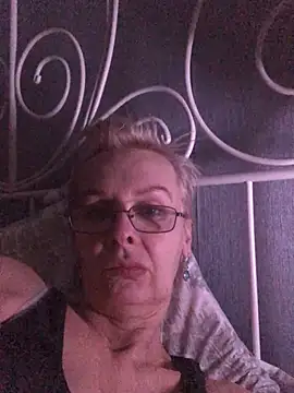 HelgaHimmell online show from March 12, 2026, 4:11 pm