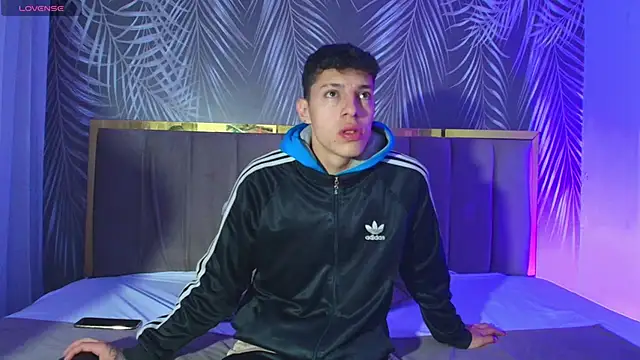 thiago19s online show from December 5, 2025, 7:55 pm