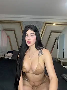 bellacarolainnn online show from June 10, 2026, 9:49 pm