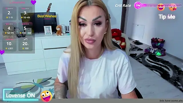 Snapshot of GlossyDiamondX chatting on September 11, 2025, 5:40 am GlossyDiamondX online show from September 11, 2025, 5:40 am