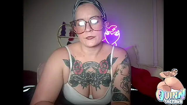 quinnmariexo online show from December 20, 2025, 10:23 pm