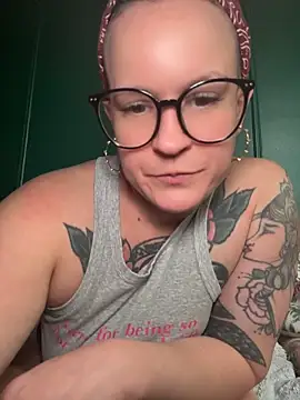 Snapshot of quinnmariexo chatting on May 11, 2026, 4:15 pm quinnmariexo online show from May 11, 2026, 4:15 pm