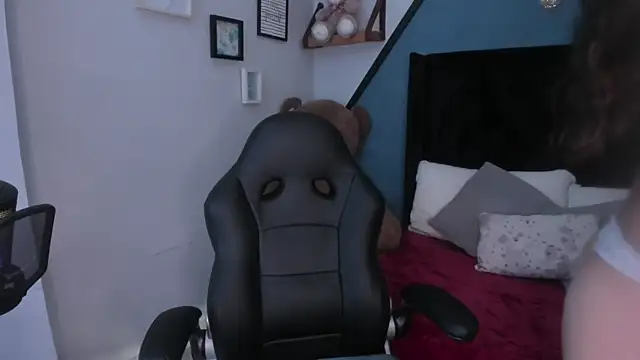 Snapshot of youpinkgirl_ chatting on October 2, 2025, 8:45 pm youpinkgirl  online show from October 2, 2025, 8:45 pm