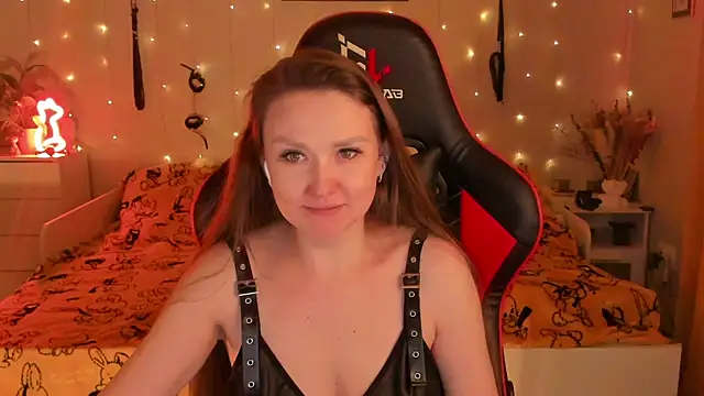 Snapshot of desperatehousewife__ chatting on October 18, 2025, 7:38 pm desperatehousewife online show from October 18, 2025, 7:38 pm