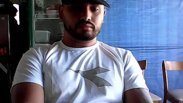 Luizcalado20 online show from April 15, 2026, 2:54 pm