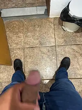 Luizcalado20 online show from January 19, 2025, 1:43 am