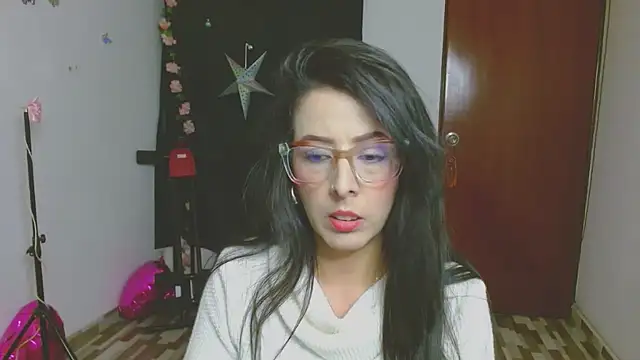 Snapshot of ella_peck chatting on February 3, 2026, 3:48 am ella peck online show from February 3, 2026, 3:48 am