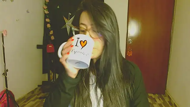 Snapshot of ella_peck chatting on February 9, 2026, 2:20 am ella peck online show from February 9, 2026, 2:20 am