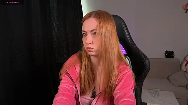 LinaWitch online show from September 27, 2025, 11:05 am