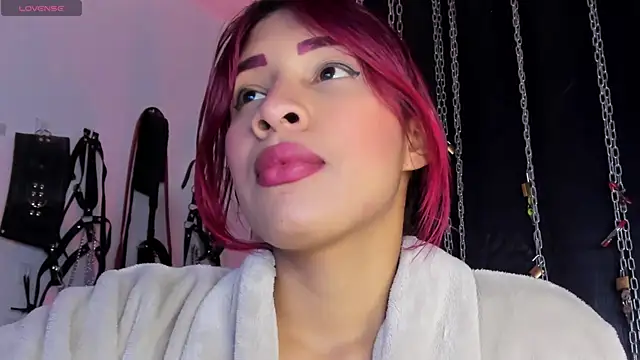 charrlotte quinn online show from June 3, 2026, 2:44 pm