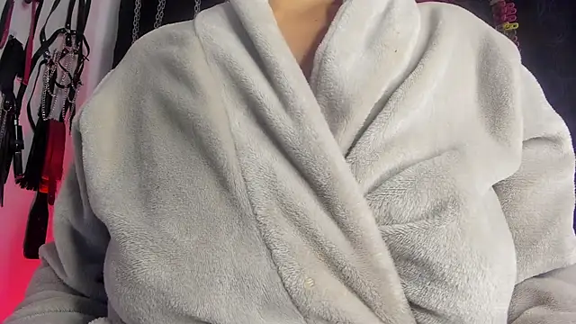 Snapshot of charrlotte_quinn chatting on February 14, 2026, 3:23 pm charrlotte quinn online show from February 14, 2026, 3:23 pm