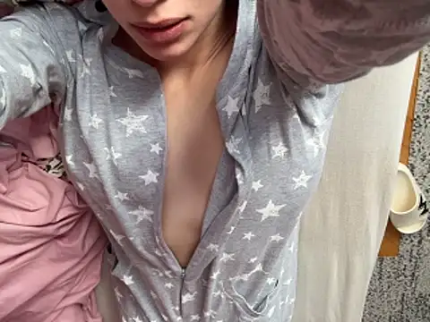 czruz online show from March 21, 2026, 8:19 am