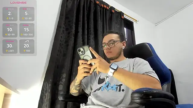 male pussy online show from June 18, 2026, 11:10 pm