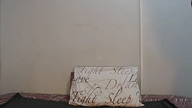 yummydoll97 online show from December 17, 2025, 6:13 pm