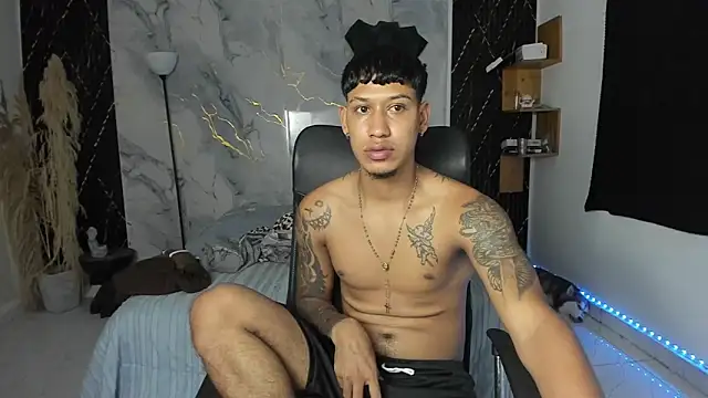 Snapshot of slim_master12 chatting on June 15, 2026, 9:03 pm slim master12 online show from June 15, 2026, 9:03 pm
