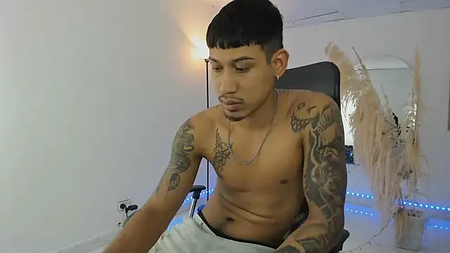 slim master12 online show from December 22, 2025, 10:54 pm