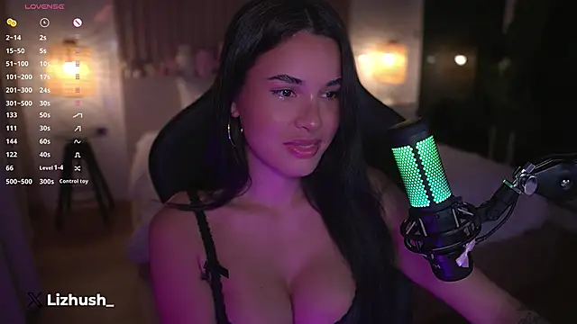 Snapshot of Lizhush_ chatting on March 16, 2025, 6:01 pm Lizhush  online show from March 16, 2025, 6:01 pm