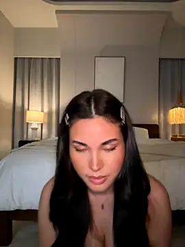 Lizhush  online show from November 6, 2025, 2:54 pm