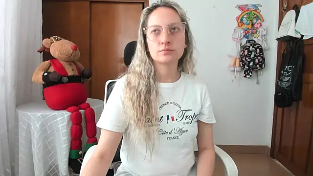 Snapshot of Adele_johnsonn1 chatting on January 14, 2026, 3:04 pm Adele johnsonn1 online show from January 14, 2026, 3:04 pm