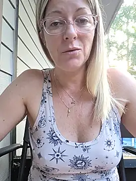 NikkiBlisss online show from July 25, 2026, 11:49 am