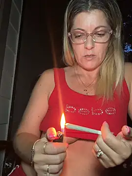 NikkiBlisss online show from July 18, 2026, 10:13 am