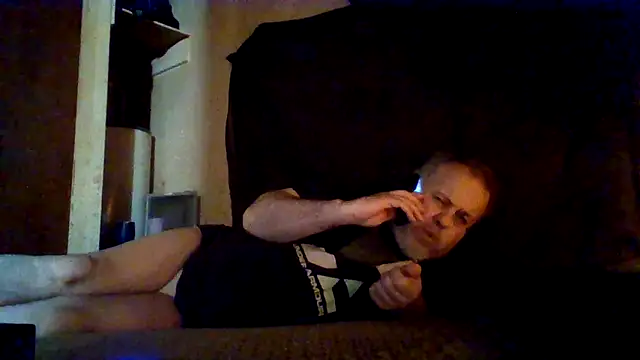 Nightshade7712 online show from October 24, 2025, 3:33 pm