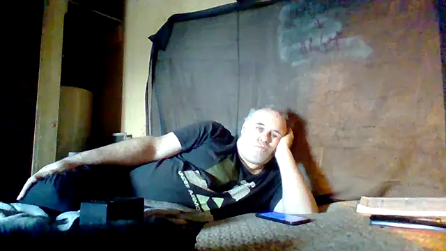 Nightshade7712 online show from October 11, 2025, 6:09 pm