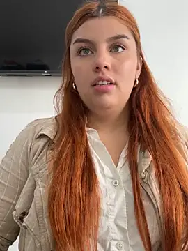 Fieryfenixx online show from May 26, 2026, 3:32 pm