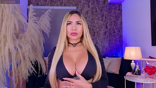 Celestemilan online show from July 23, 2026, 8:05 pm