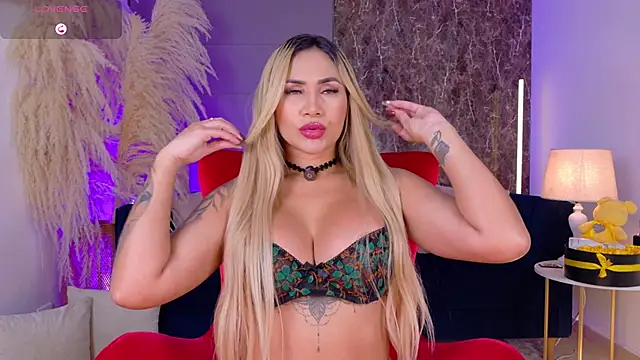 Snapshot of Celestemilan chatting on February 24, 2026, 7:37 pm Celestemilan online show from February 24, 2026, 7:37 pm