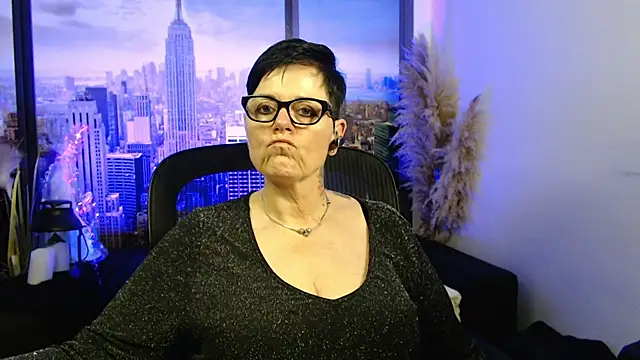 ninarandmann online show from January 12, 2026, 7:42 pm