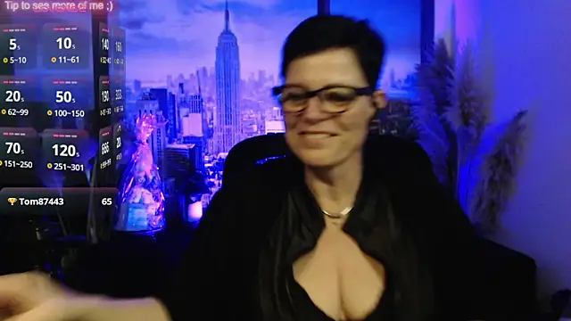 ninarandmann online show from February 28, 2026, 5:01 pm